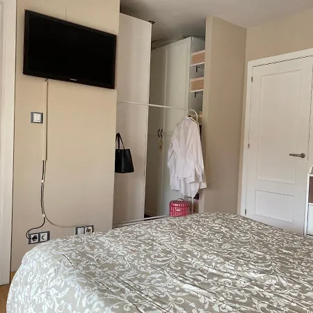 Con Bano Privado En Casa Del Anfitrion Carandia